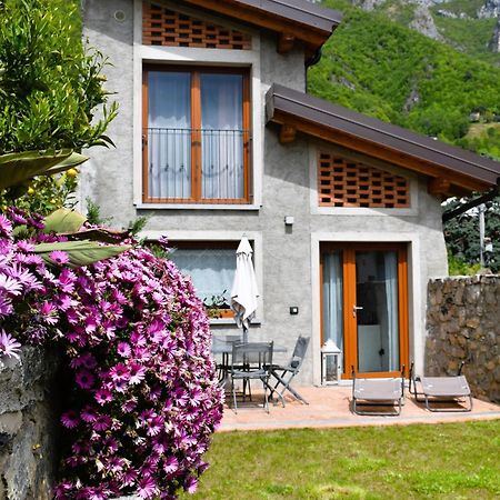 Our Happy Place - Casa Vacanze Per Il Viaggiatore Slow Мандельо дел Ларио Екстериор снимка